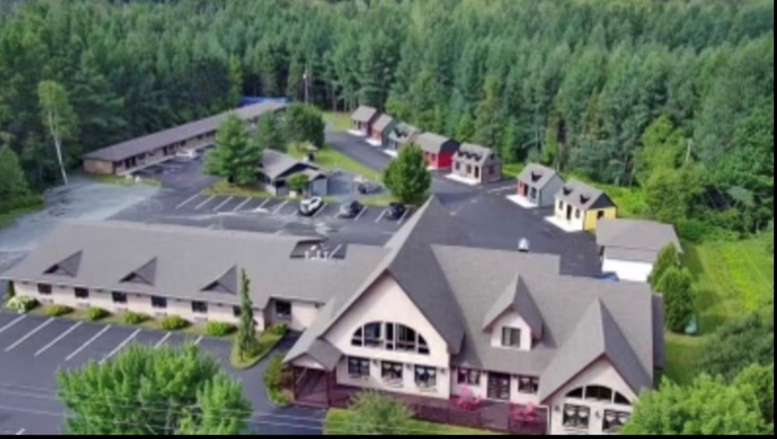 Auberge Micky Inc Edmundston Exterior foto